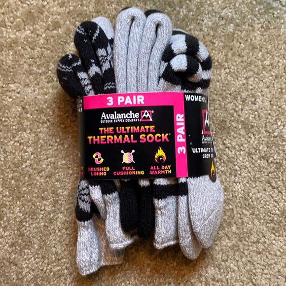 Avalanche socks 3 pack NWT - Picture 1 of 3
